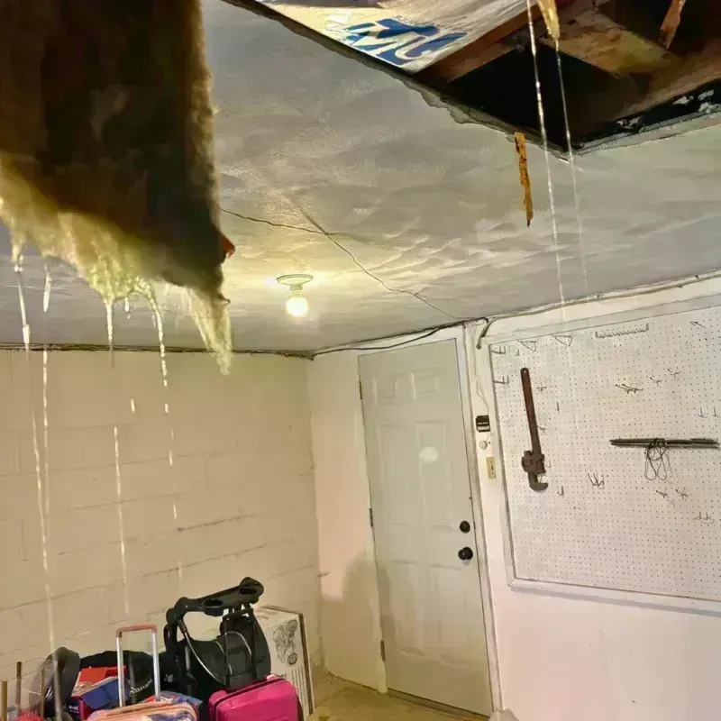 Before and after water damage restoration in Spring Valley, IL